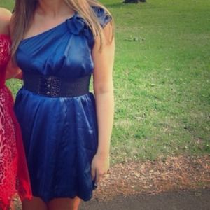 Navy blue silk flower dress! Size M or 6!