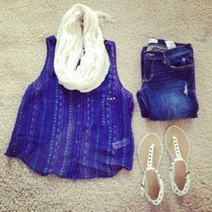 Super cute open back tank 💖