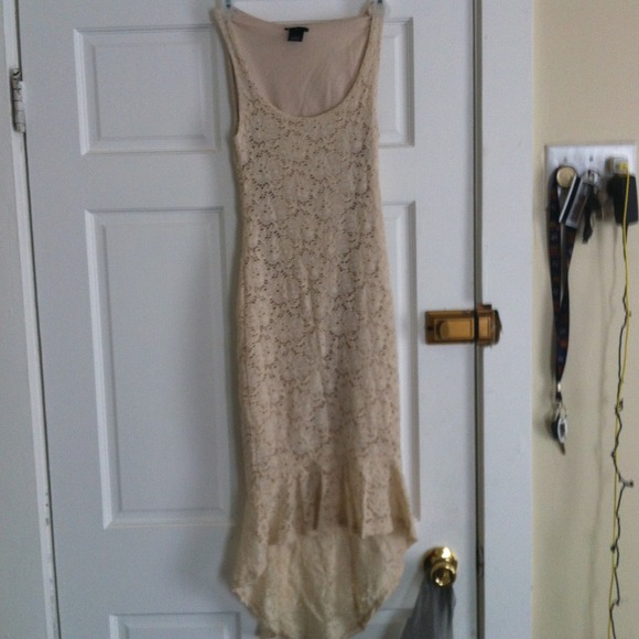 ⛔️HOLD⛔️Vintage, High-low, lace, ruffled dress