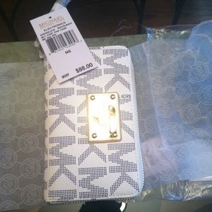 NWT MICHAEL MICHAEL KORS MULTI FUNCTION PHONE CASE