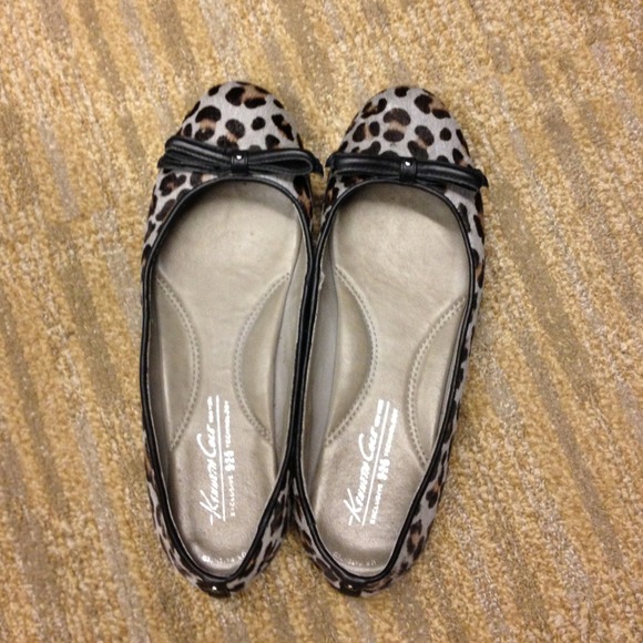 Kenneth Cole flats!