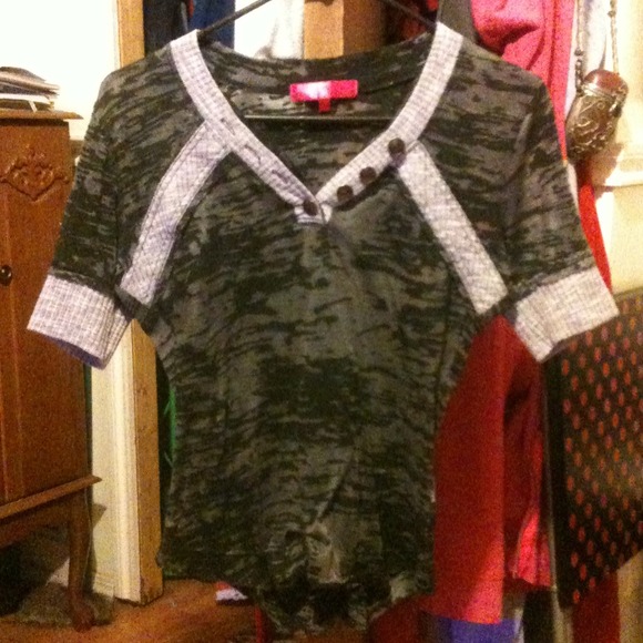 Almost famous black and grey kinda see through top