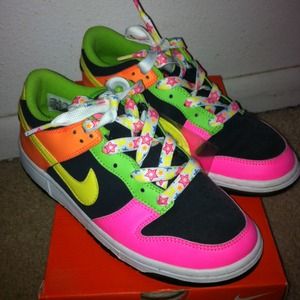 Neon Nike dunk