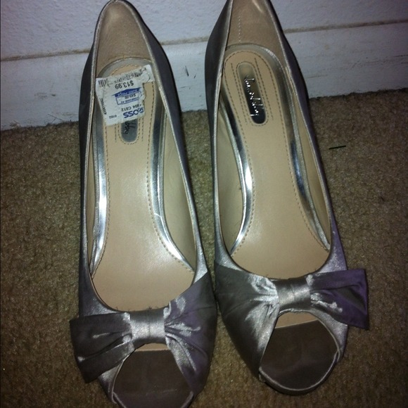 Pearl peep toe high heel