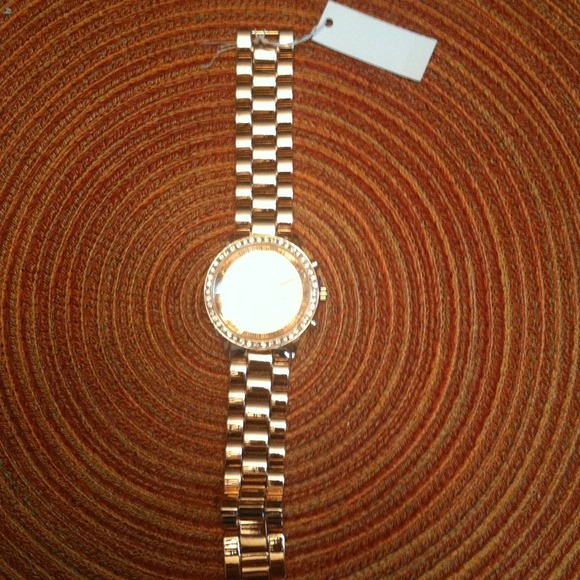 NORDSTROM NWT ROSE GOLD LADIES WATCH