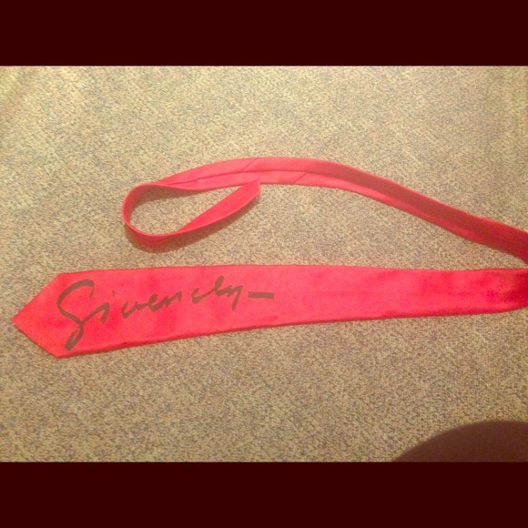 givenchy tie