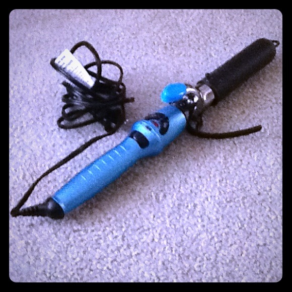 Revlon Medium Barrel Hair Curler!(: