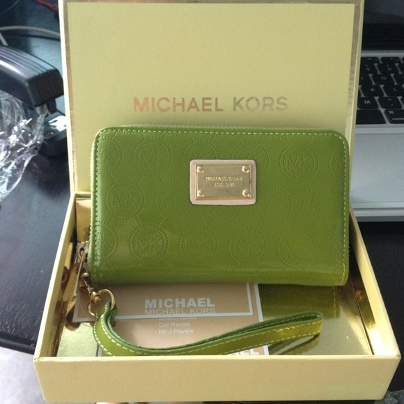 Sold out!!✳Mk wallet for iPhone 4,5🍀green
