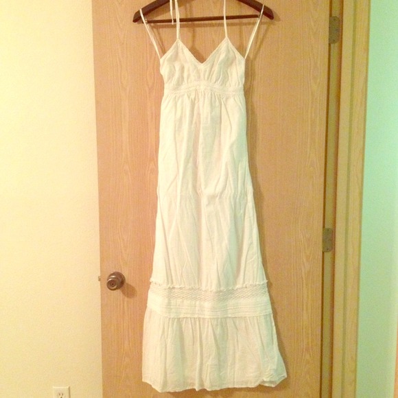 White maxi dress