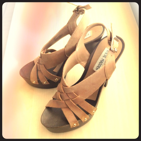 Steve Madden Desi Platform