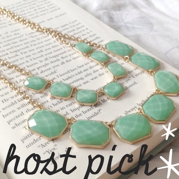Jewelry - Bundle Double stranded mint necklace