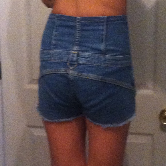 SECOND REDUCTION! Super high waisted shorts - Picture 2 of 3