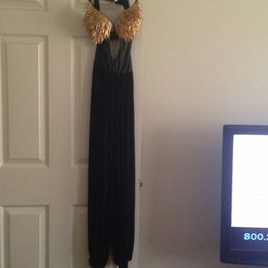 Blk/slit sides w/ gold spikes to compliment it!!