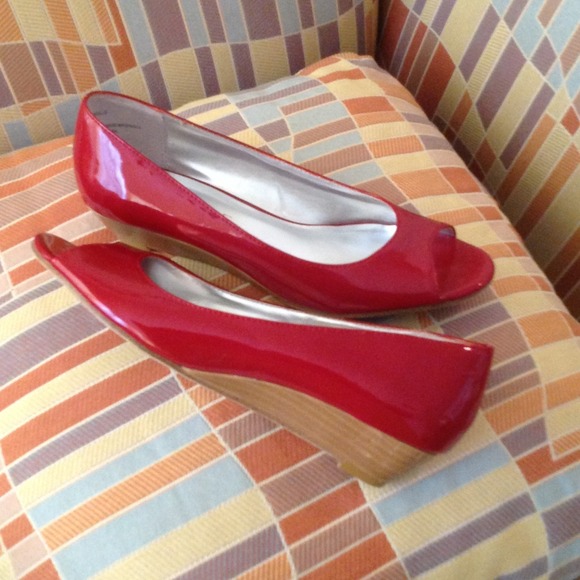 Rampage Shoes - Adorable patten leather little wedge