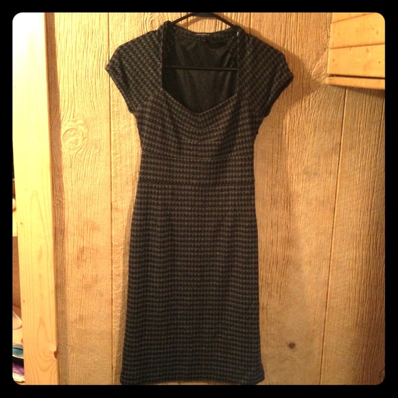 Banana Republic houndstooth dress