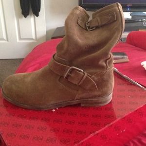 Guess suede boots