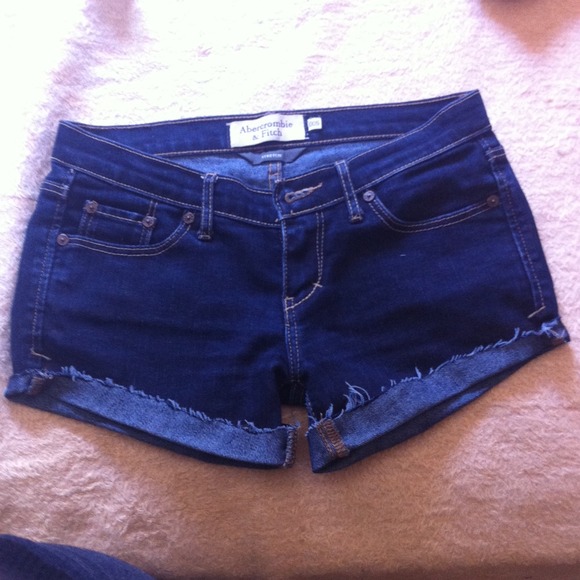Abercrombie & Fitch shorts 😊