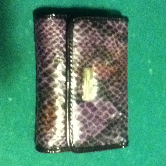 3 wallets - Picture 2 of 4