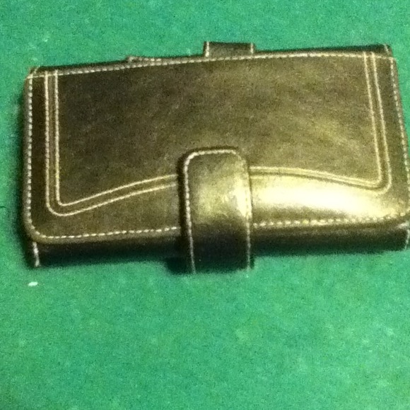 3 wallets - Picture 4 of 4