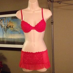 🚫SOLD🚫Bra & Skirt Set!