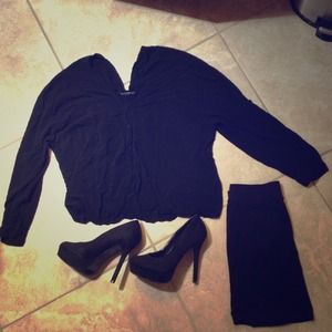 BUNDLE❤Blkbutton-up, blutank, and grycross tank