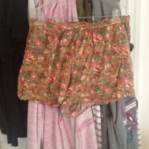 Flowy light weight shorts