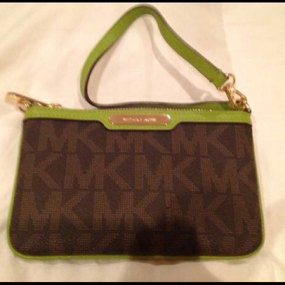 **SOLD**Brand new Mk wristlets