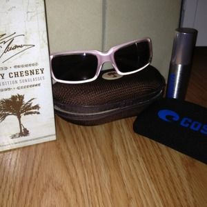 🔴SOLD!!🔴 Limited Edition Pink Costa Del Mar
