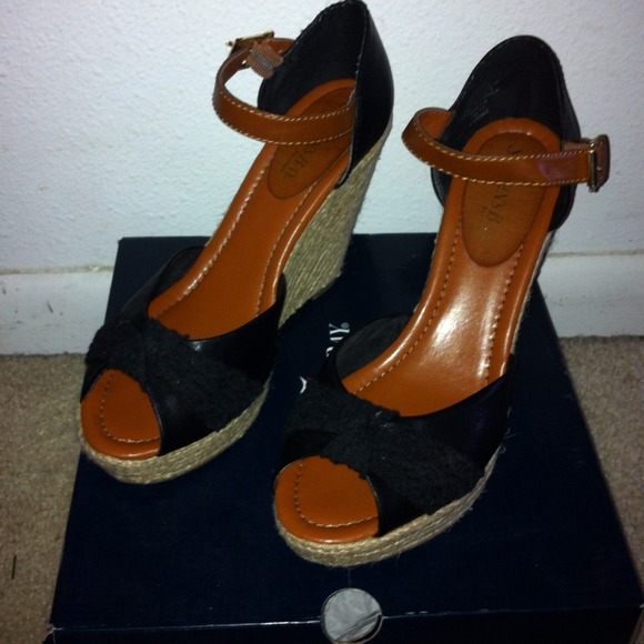 Black peep toe wedges
