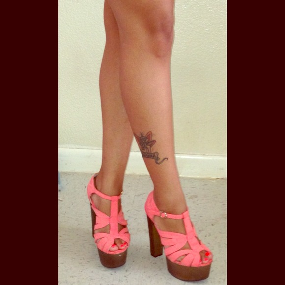 TRADE TRADE TRADE!!!!!Platform heels