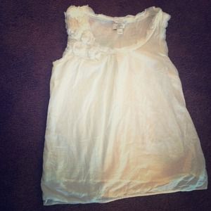 Ann Taylor loft white tank top with rosettes.