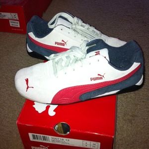 Like new puma sneakers