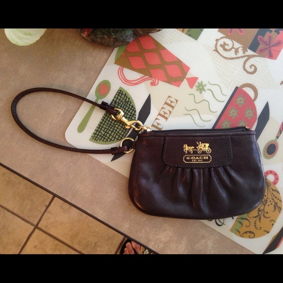 Reserved for @jenni_smiles89 Brown coach wristlet