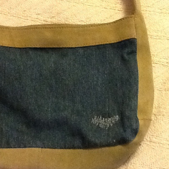 Roxy Denim Purse W/Leather Around Edge & Strap - Picture 2 of 4