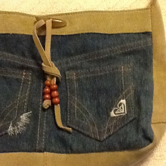 Roxy Denim Purse W/Leather Around Edge & Strap - Picture 3 of 4