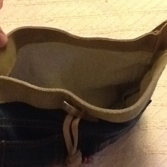 Roxy Denim Purse W/Leather Around Edge & Strap - Picture 4 of 4