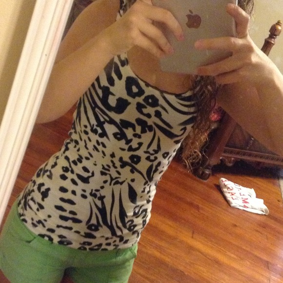 Green Roxy Short (5), cheetah/zebra tank top. - Picture 3 of 3