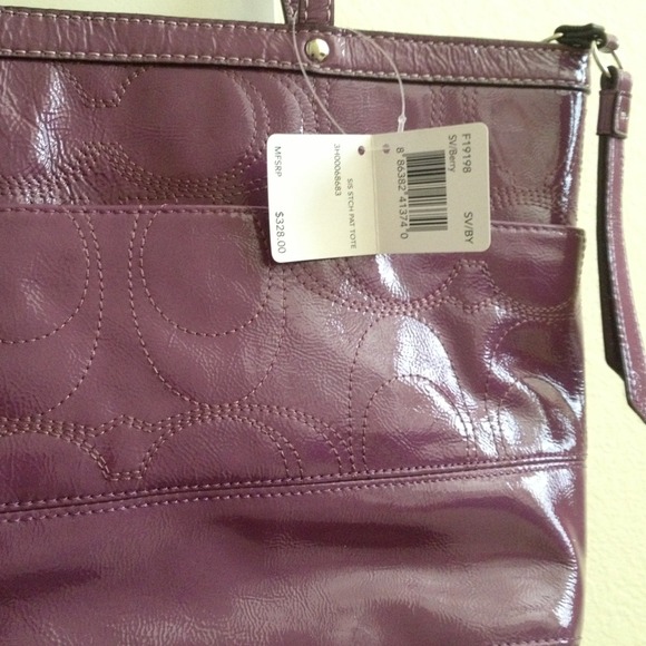 Coach Patent Leather Tote in Berry - Picture 2 of 3
