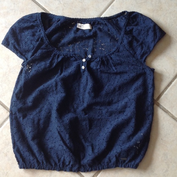 Hollister navy blue top