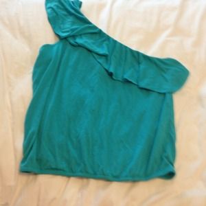 One shoulder ruffle shirt