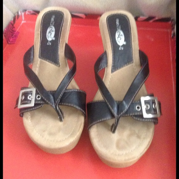 RUE 21 size 8/9