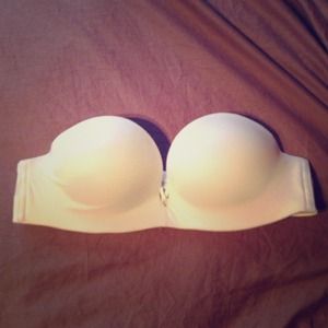 White push-up bra