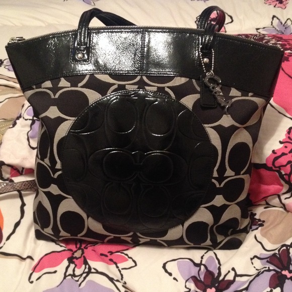 Coach signature tote - Picture 2 of 4