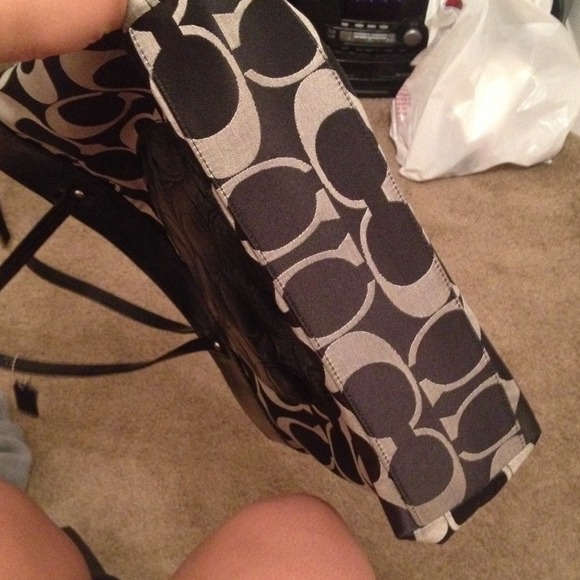 Coach signature tote - Picture 4 of 4