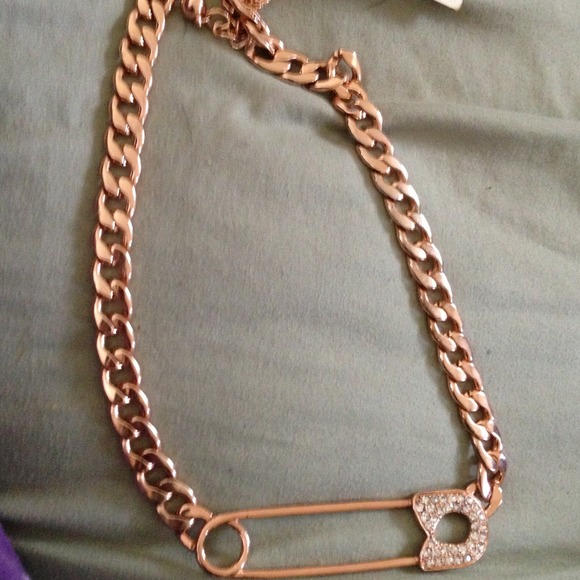 Pin necklace