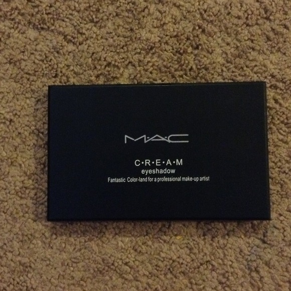 Cream eyeshadow