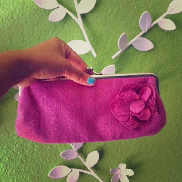 VINTAGE sweetheart flower clutch 👛