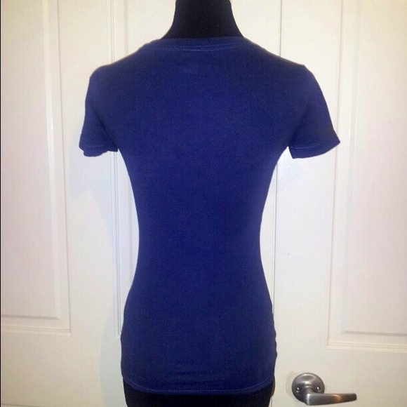 HOLLISTER TSHIRT - Picture 3 of 4