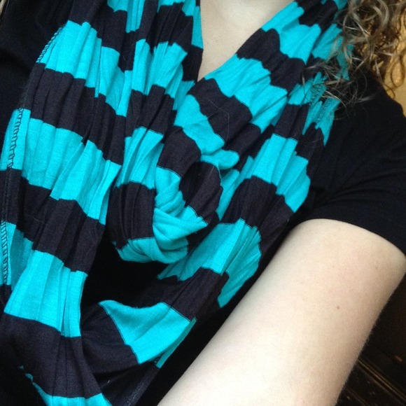 Scarves!!! - Picture 2 of 4