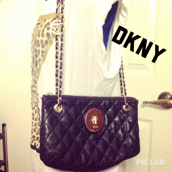 *Reduced* DKNY Handbag/CrossBody